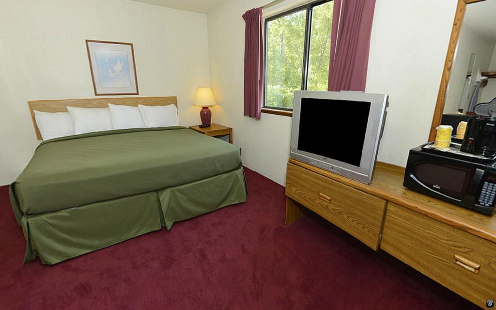 Rodeway Inn Whitehall Bilik gambar